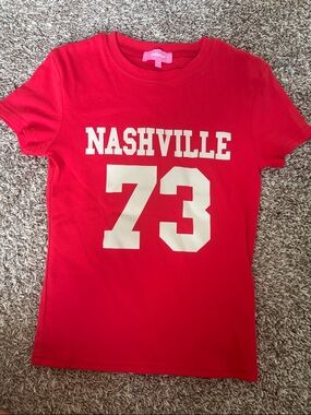 Edikted Red Nashville '73 Short Sleeve Tee